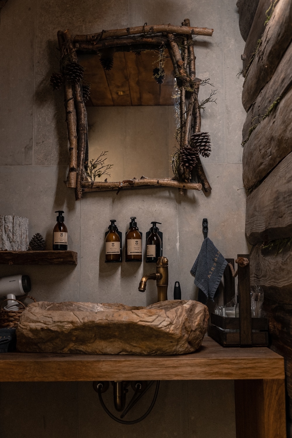 Таёжная изба слайд 8