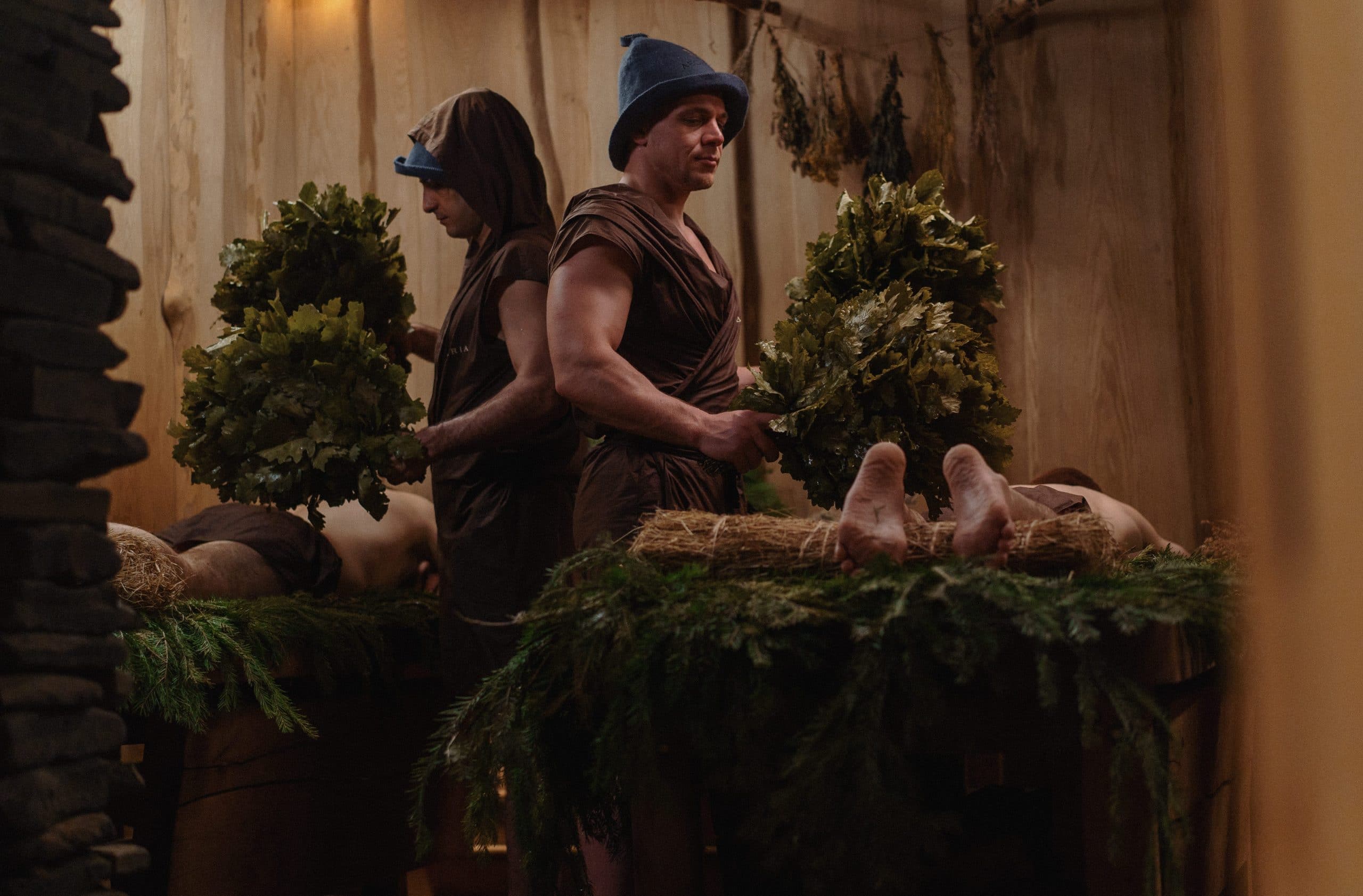 Основное парение и массаж — таёжная баня